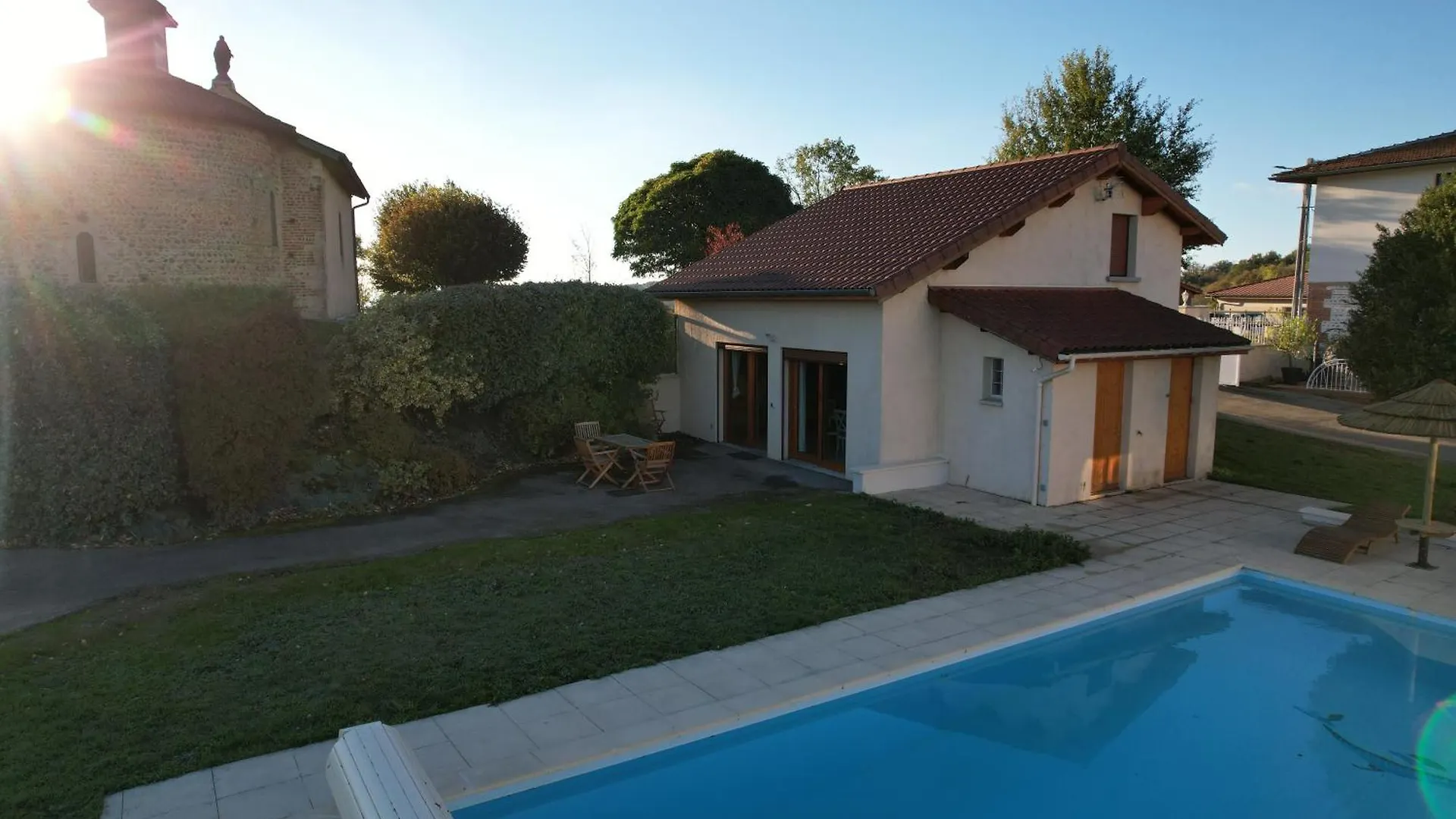Domaine Des Etoiles - Gites Gillonnay Semesterbostad